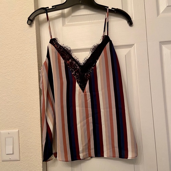 Socialite lace neckline Cami- women’s Extra Small - Picture 5 of 6